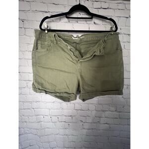 Old navy boyfriend olive green utility pocket rolled hem shorts size 18